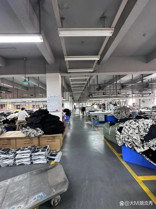 服裝工廠實(shí)拍 從源頭起訂，100件起輕松開啟服裝零售